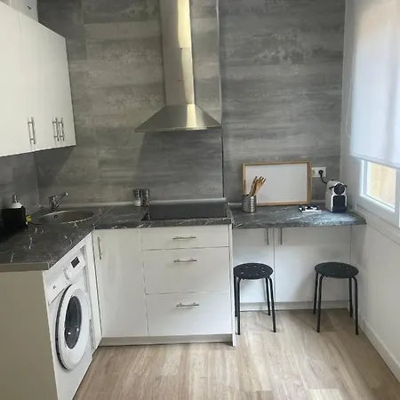 Zubia Bec Bilbao Apartment *